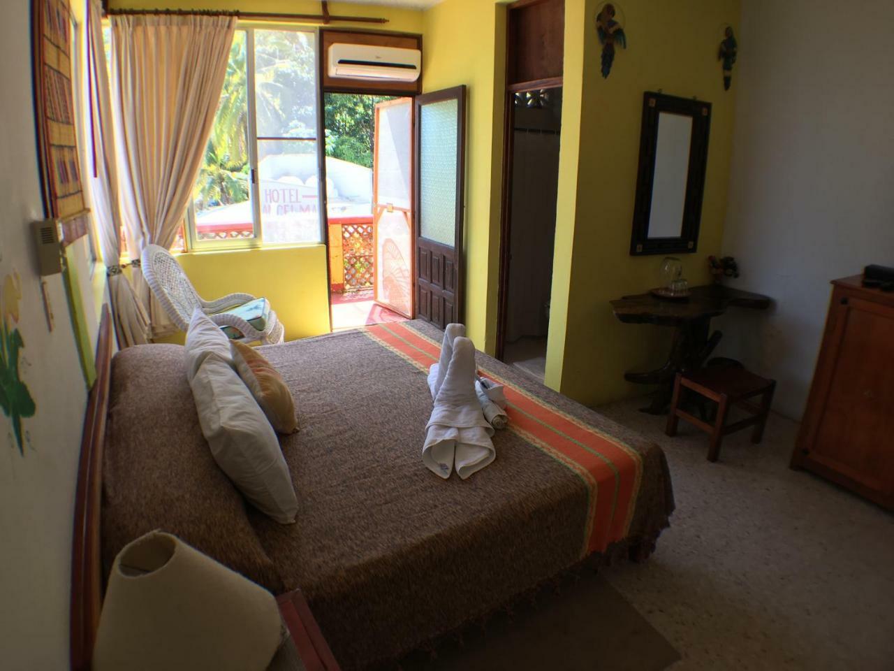 Hotel La Cabana Puerto Ángel Exteriör bild
